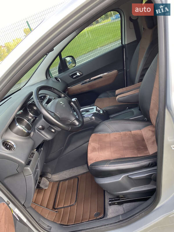 Мінівен Peugeot 5008 2012 в Києві