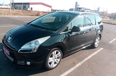 Peugeot 5008 2012