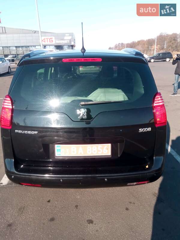 Мінівен Peugeot 5008 2012 в Києві