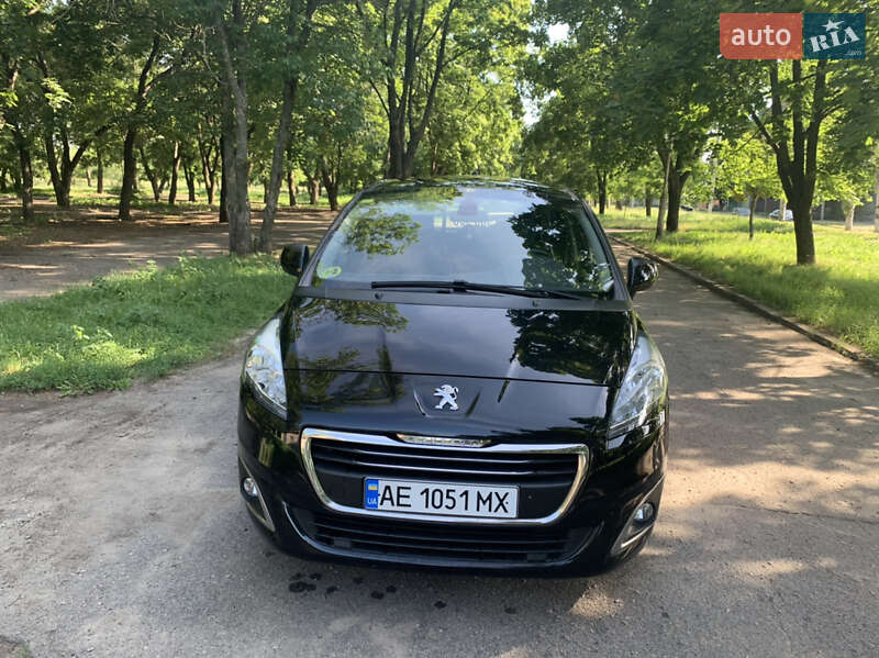 Універсал Peugeot 5008 2013 в Нікополі
