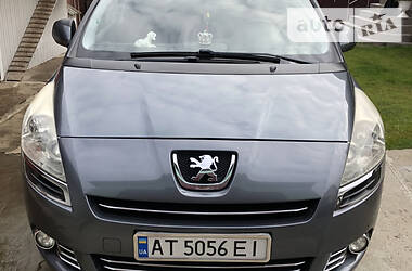 Peugeot 5008 2011