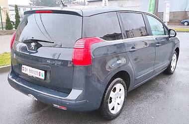 Универсал Peugeot 5008 2010 в Ровно