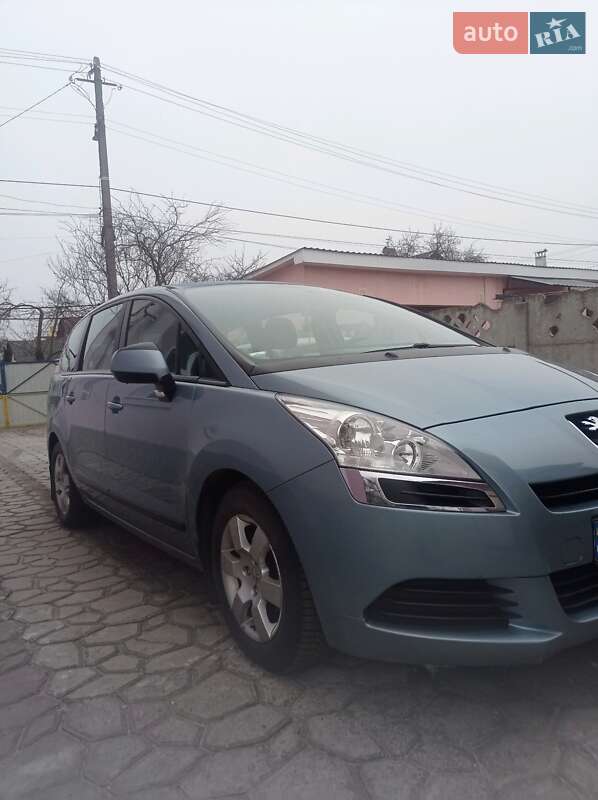 Мінівен Peugeot 5008 2009 в Львові