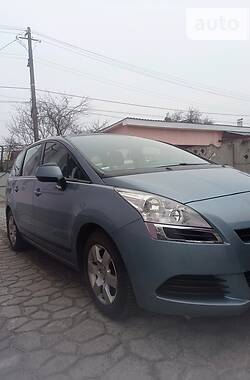 Мінівен Peugeot 5008 2009 в Львові