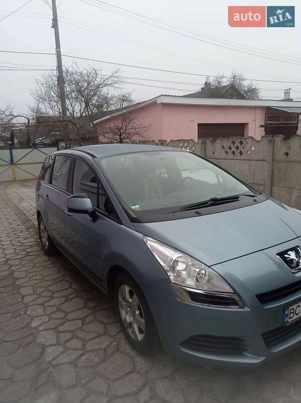 Мінівен Peugeot 5008 2009 в Львові