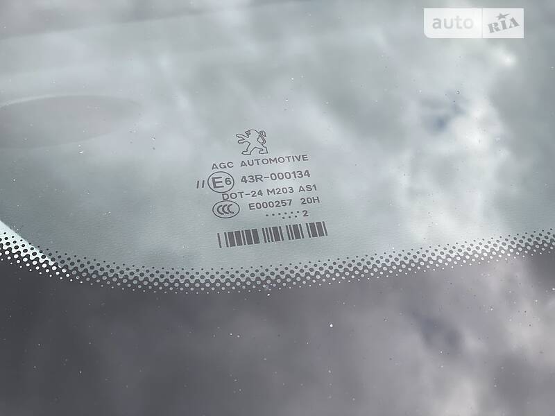 Мінівен Peugeot 5008 2012 в Чернівцях