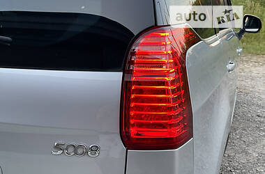 Минивэн Peugeot 5008 2013 в Стрые
