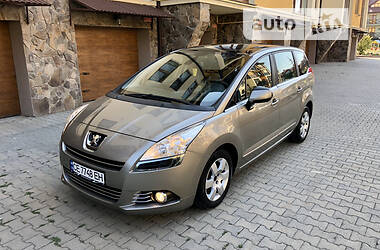 Мінівен Peugeot 5008 2010 в Чернівцях