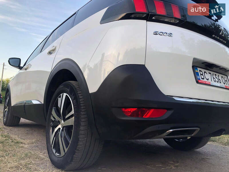 Позашляховик / Кросовер Peugeot 5008 2019 в Львові