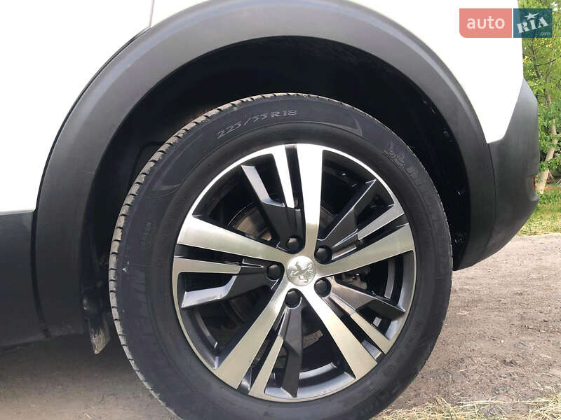 Позашляховик / Кросовер Peugeot 5008 2019 в Львові