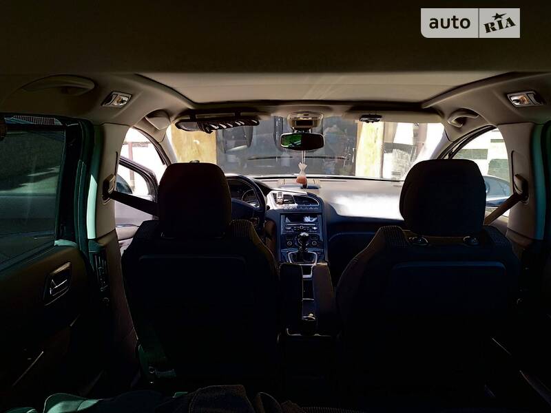 Минивэн Peugeot 5008 2010 в Тернополе