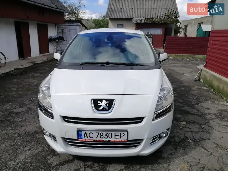 Peugeot 5008 2012