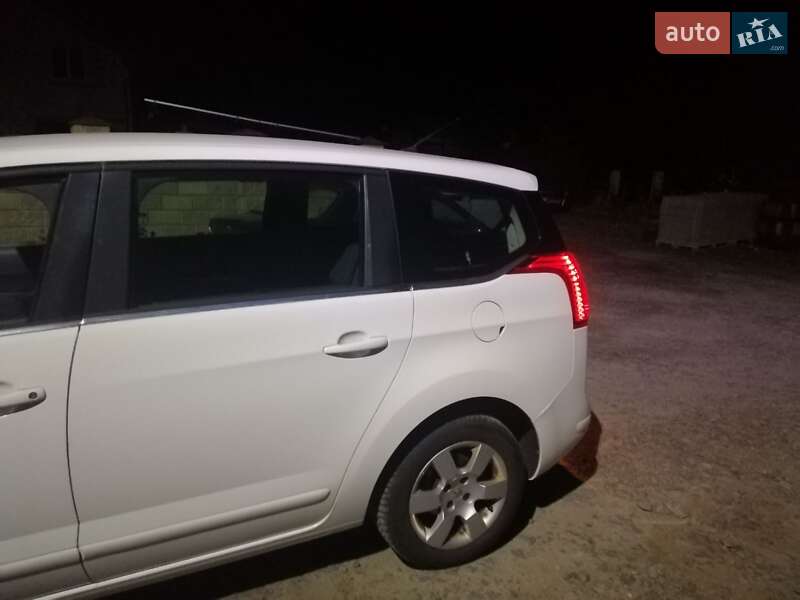 Мінівен Peugeot 5008 2012 в Львові