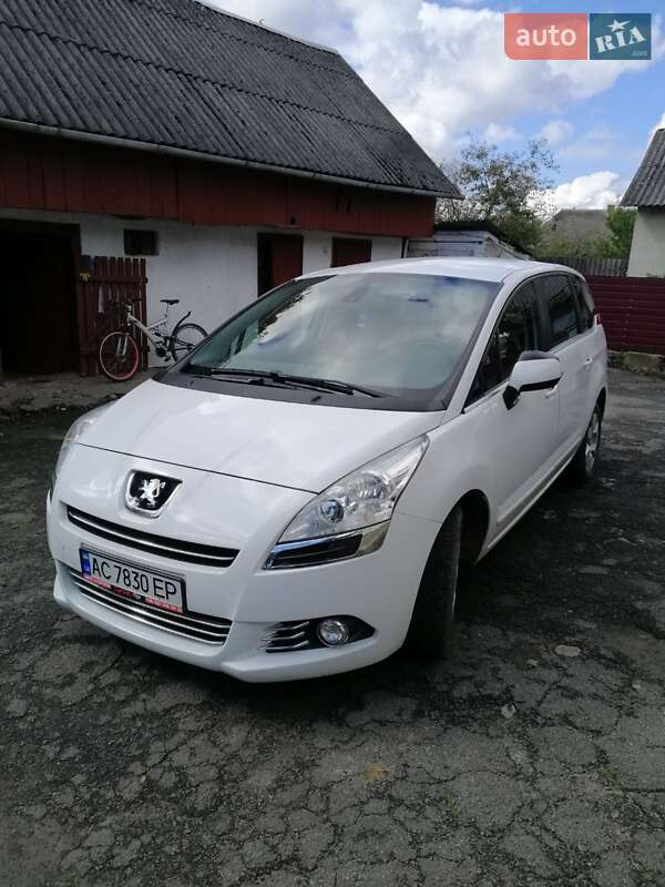 Мінівен Peugeot 5008 2012 в Львові