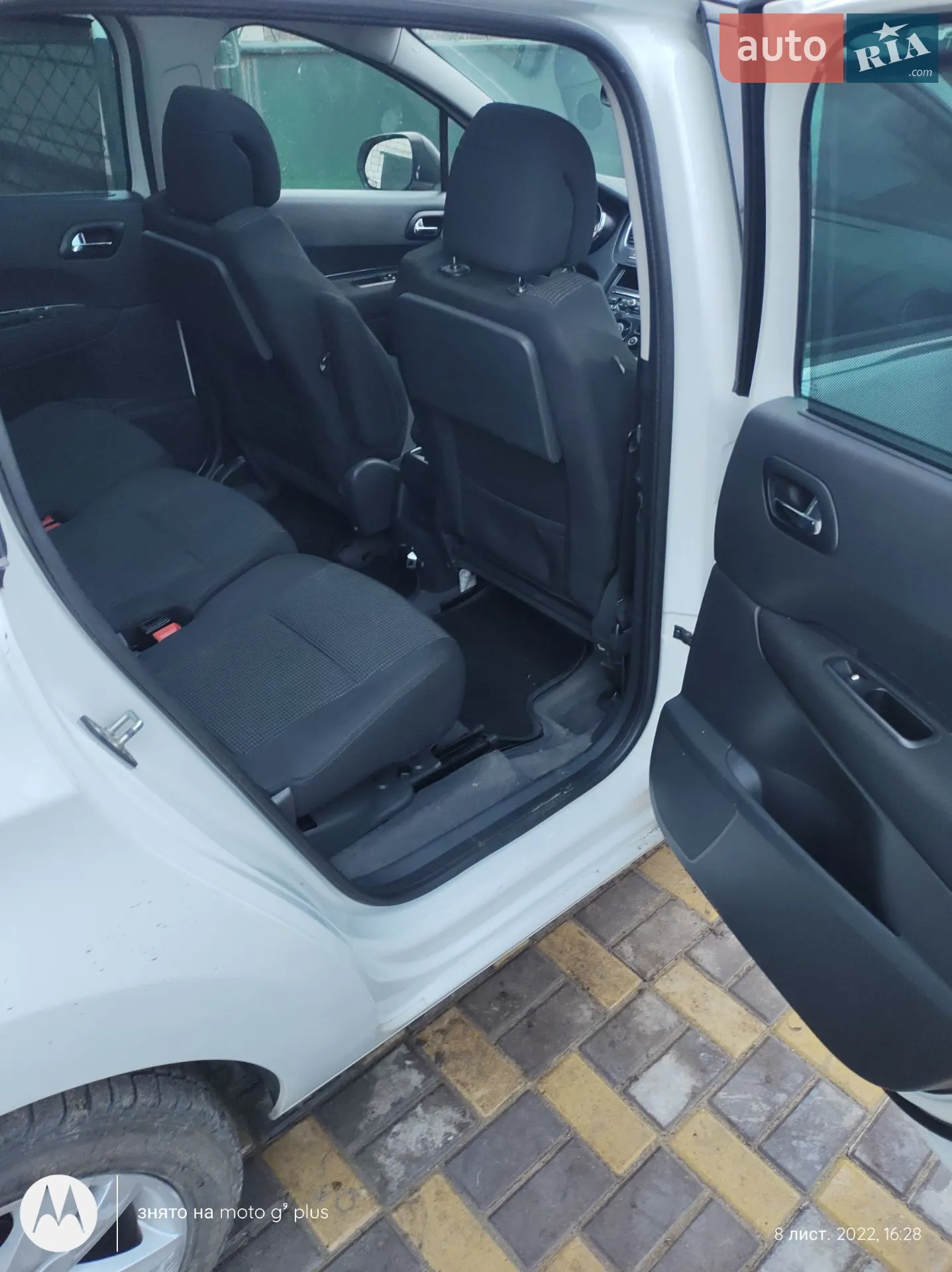 2011 Peugeot 5008 - мініатюра 28