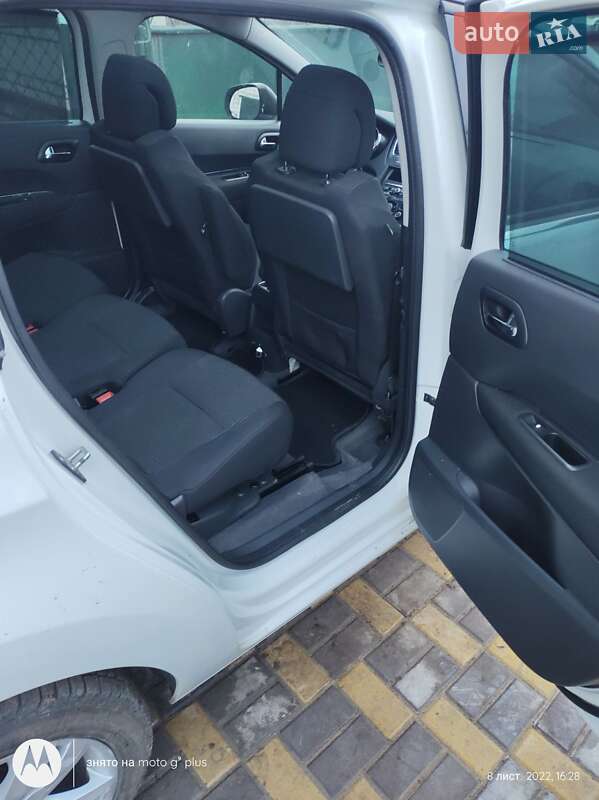 Мікровен Peugeot 5008 2011 в Томашполі