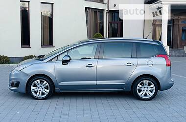 Минивэн Peugeot 5008 2016 в 