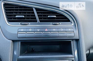Минивэн Peugeot 5008 2016 в 