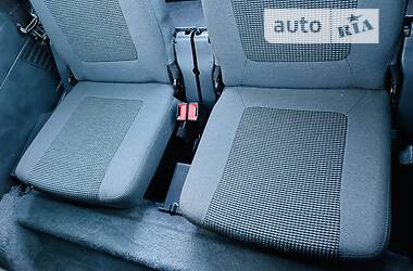 Минивэн Peugeot 5008 2016 в 