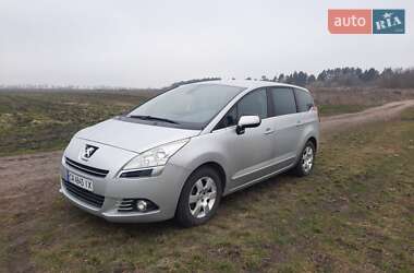 Peugeot 5008 2011