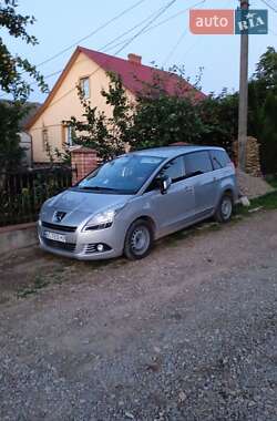 Peugeot 5008 2013