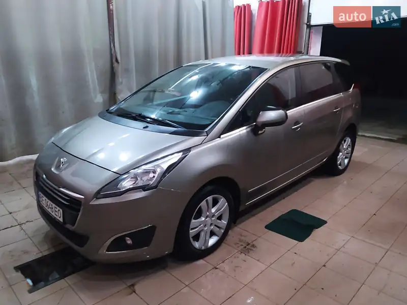 Peugeot 5008 2015