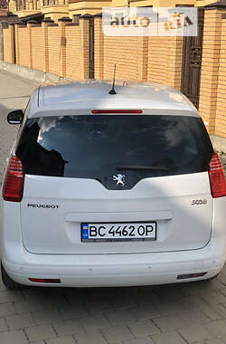 Мікровен Peugeot 5008 2013 в 
