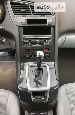 Мікровен Peugeot 5008 2013 в 