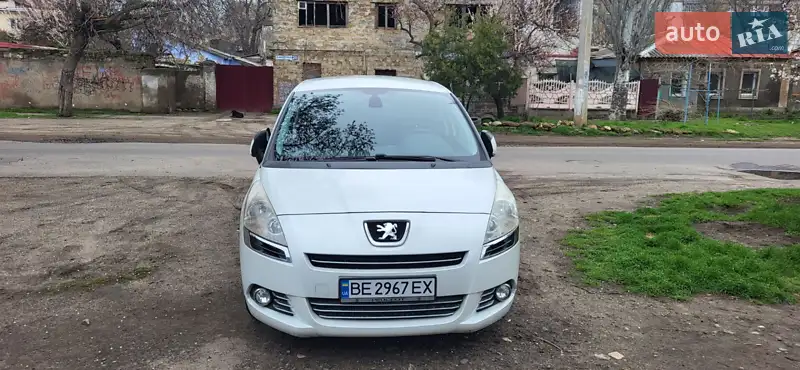 Peugeot 5008