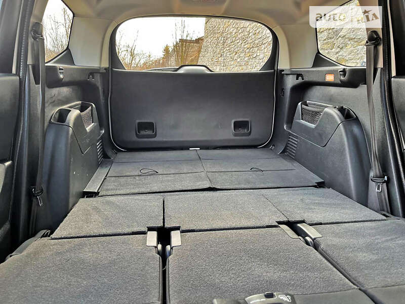 Микровэн Peugeot 5008 2016 в Днепре