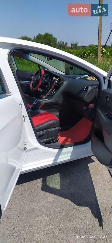 Микровэн Peugeot 5008 2014 в Белой Церкви фото 17 Микровэн Peugeot 5008 2014 в Белой Церкви