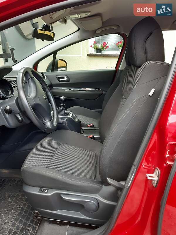 Мікровен Peugeot 5008 2010 в Теребовлі