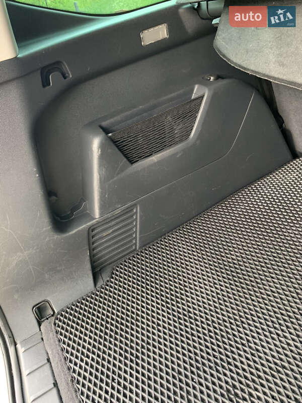 Микровэн Peugeot 5008 2011 в Старом Самборе