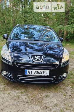 Peugeot 5008 2011