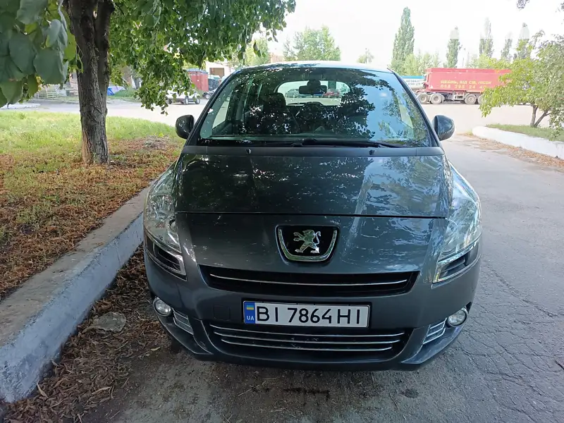 Peugeot 5008