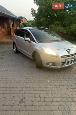 Микровэн Peugeot 5008 2011 в Самборе