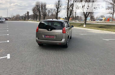 Микровэн Peugeot 5008 2010 в Виннице