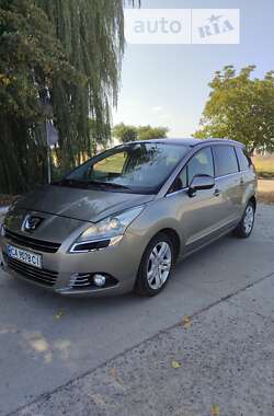 Микровэн Peugeot 5008 2010 в Монастырище