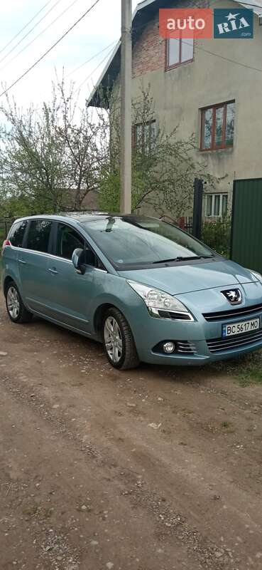 Мікровен Peugeot 5008 2009 в Стрию