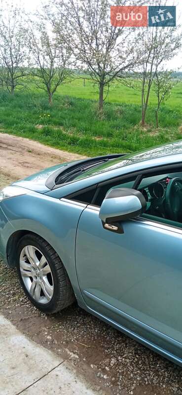 Мікровен Peugeot 5008 2009 в Стрию