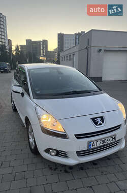 Peugeot 5008 2013