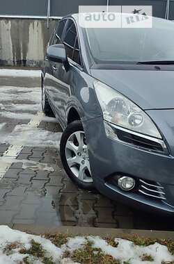 Мікровен Peugeot 5008 2011 в Івано-Франківську