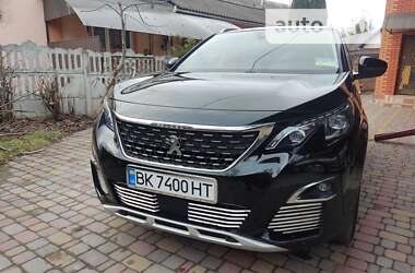 Внедорожник / Кроссовер Peugeot 5008 2017 в Ровно