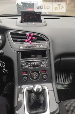 Peugeot 5008 2010