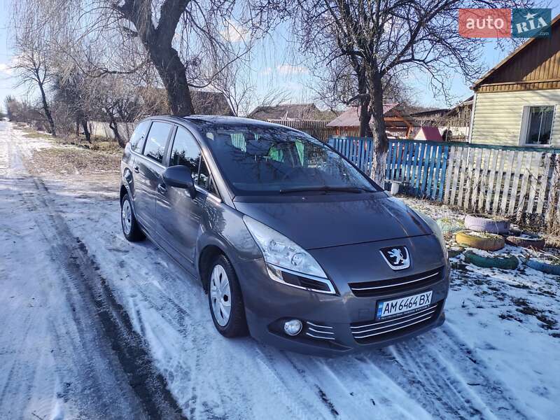 Микровэн Peugeot 5008 2009 в Житомире