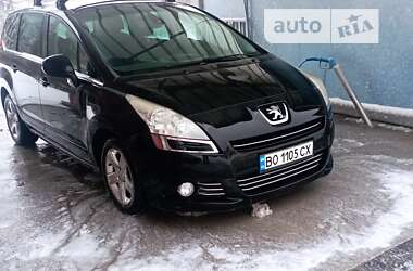 Микровэн Peugeot 5008 2011 в Тернополе