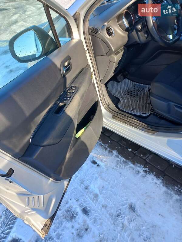 Микровэн Peugeot 5008 2014 в Шептицькому