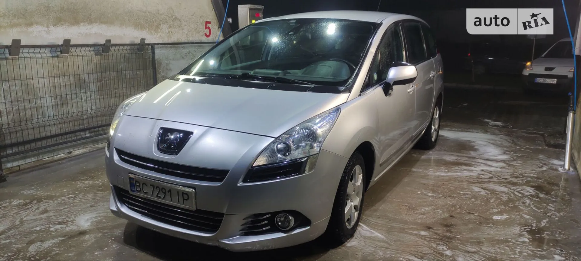 2010 Peugeot 5008 - мініатюра 5