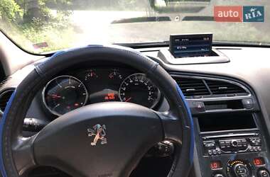 Микровэн Peugeot 5008 2013 в Коропе