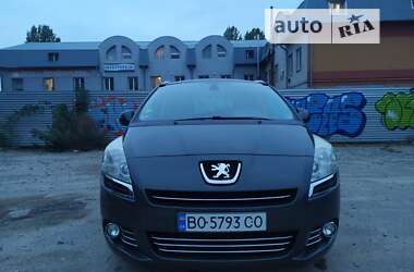 Peugeot 5008 2013